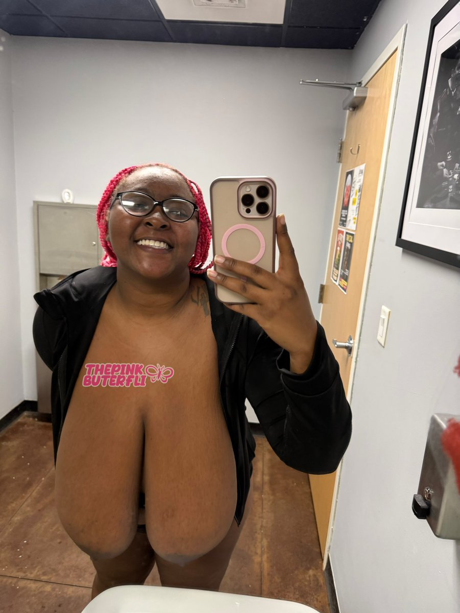 thepinkbuterfli's tweet photo. Is it too late for Titty Tuesday post? 😍🤭 https://t.co/27ptZiAUxx
