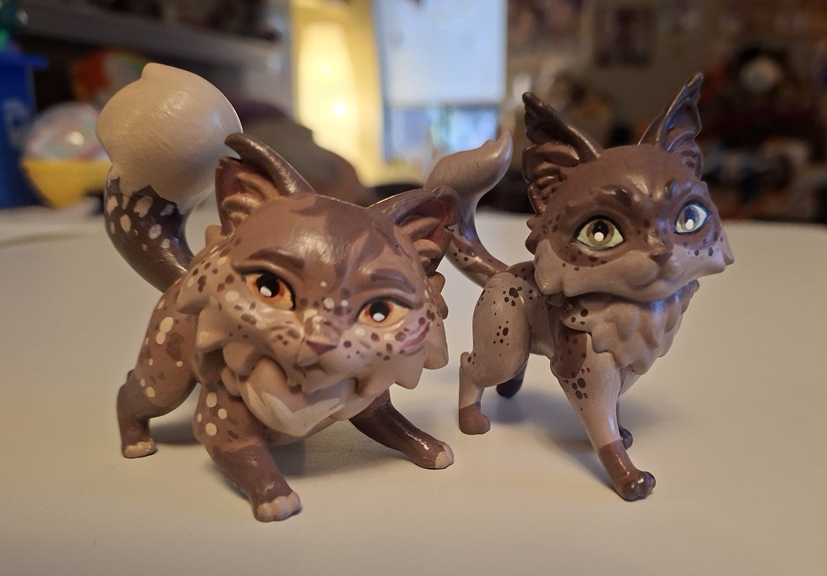 Bosley_Boz's tweet photo. 🔥LEGENDARY WC BLIND BOX PULL!🔥 Its the sisters, Wolfdash and Ferntail!!! 💖💖💖 I'm JK these are one of a kind and painted by the marvelous @RamKat_ !!! Please consider checking out his page and commissioning him!!! I absolutely adore these. 🥹💖 https://t.co/GbE6wocVqx