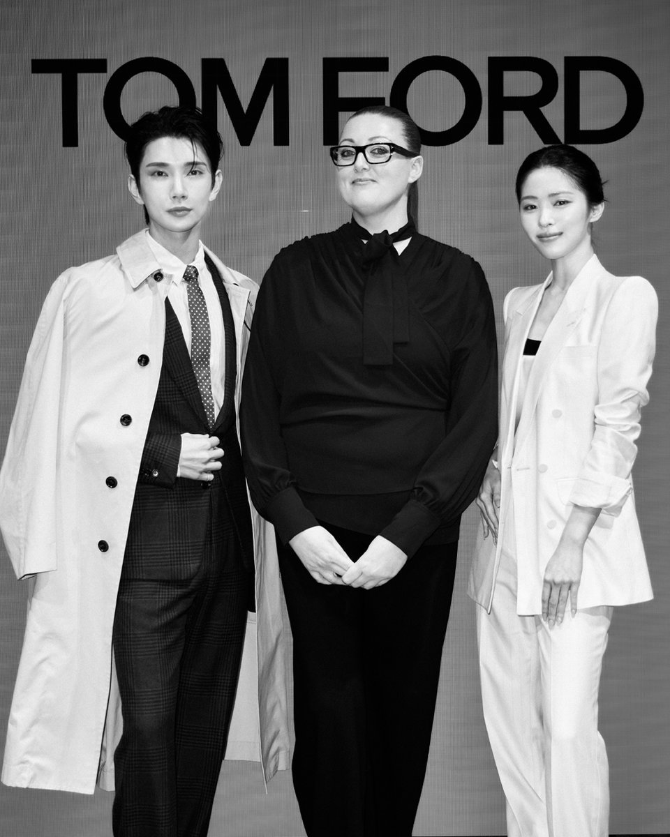 TOMFORDBEAUTYJP's tweet photo. 【RUNWAY ビューティ イベント】
トム フォード SS27 RUNWAY ビューティ イベントを開催。

SEVENTEENのJOSHUAとITZYのRYUJINが登場し、ランウェイに着想を得たメイクアップを披露しました。

グローバル メイクアップ アーティスト、ルーシー・ブリッジによるマスタークラスも開催。

#TOMFORDBEAUTY https://t.co/2iqnKxrYHy