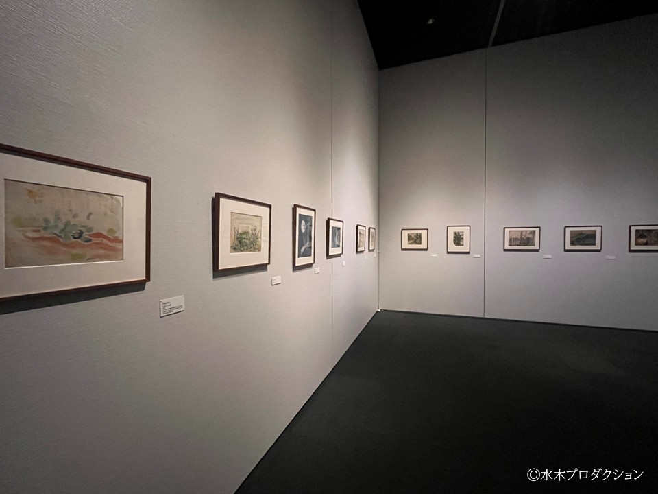 KobeFashionM's tweet photo. 特別展「水木しげる 魂の漫画展」本日から一部、後期展示がはじまりました。

まだ展覧会に来られていない方はもちろん、一度ご来館された方もぜひ足をお運びください！
※展示替えは、1章：11点　4章：3点です。他、一部作品のページ替えがあります。

特別展「水木しげる 魂の漫画展」
2026年9月12日(土)～11月29日(日)
【開館時間】10:00～18:00　
※金曜・土曜、11月22日(日)は10:00～19:30（入館は閉館30分前まで）
【観覧料】一般1,400円、65歳以上・大学生700円、高校生以下・神戸市内在住の65歳以上無料
【休館日】月曜日(11月23日開館)、11月24日(火)

#神戸ファッション美術館 #水木しげる魂の漫画展 #展示替え #水木しげる #漫画