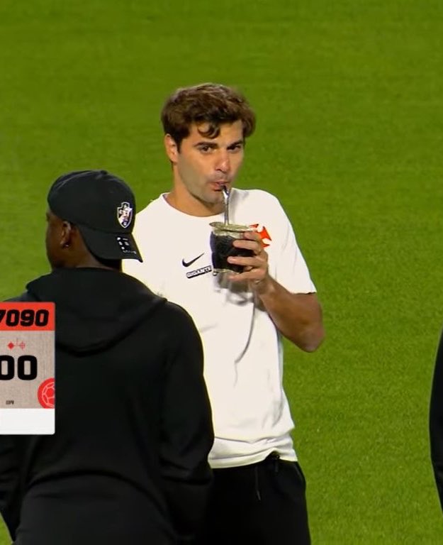 espcxx's tweet photo. Esse biquinho dele aqui é uma coisa muito séria https://t.co/0wZbnv2NN1