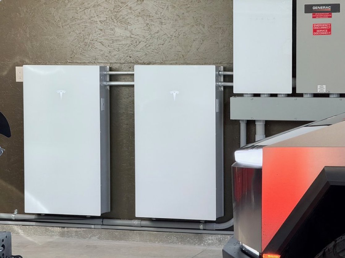 Cloudahay's tweet photo. Powershare Home Backup extends outage protection by 2+ days during emergency 

Available for new Model 3/Y and Cybertruck with Powerwall 3 https://t.co/ujPO52PRkJ