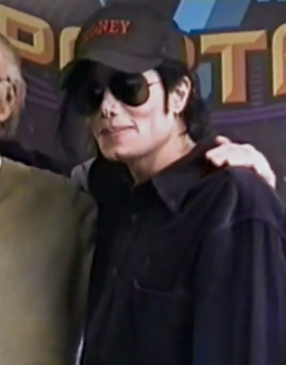 iwillbemagick's tweet photo. baseball cap Mike………….. https://t.co/z7c2Fo7evh