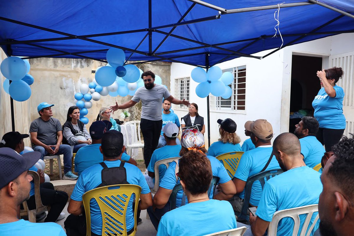 VenteAragua's tweet photo. ¡VENTE COSTA DE ORO ESTÁ LISTA! 

Fortalecemos la estructura municipal en cada rincón del país.

Creemos en el encuentro, la organización y la determinación ciudadana para conquistar la libertad de Venezuela y reunir a nuestras familias.

¡Hacia la Venezuela Tierra de Gracia! https://t.co/Bd9DGkJbYT