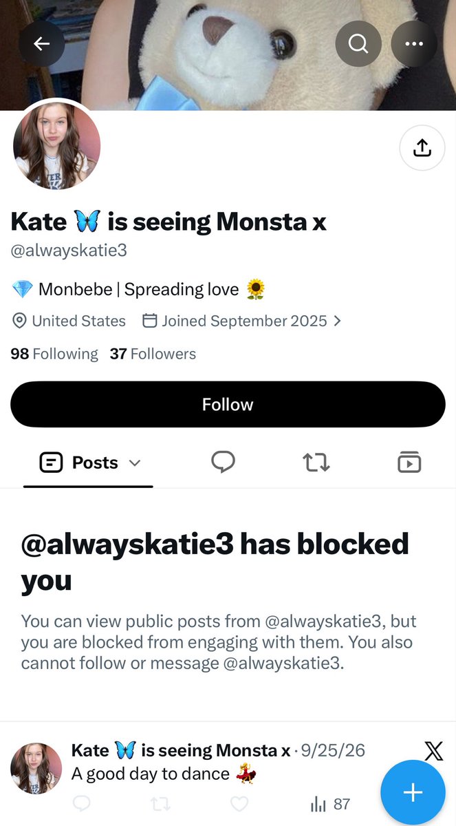 mxphocatrade's tweet photo. 🚨 SCAM ALERT @alwayskatie3

She offered MONSTA X San Francisco VIP tickets (PIT Row 1, Seats 22 &amp; 23)

After receiving my money, she changed the agreement and blocked me without sending the ticket.

I’ve reported this scam to the authorities.

⚠️ MONBEBEs, please beware and RT! https://t.co/1uUcjIr9BW