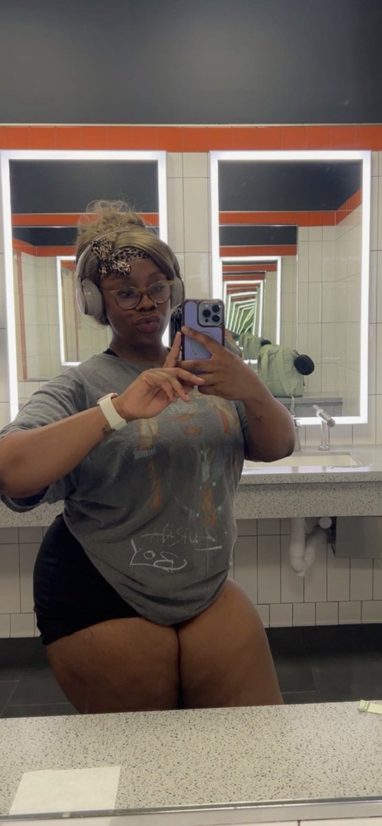 thatsbaae's tweet photo. Hitting the gym in your luteal phase ><<<<> 😭 https://t.co/ixryzTuu36