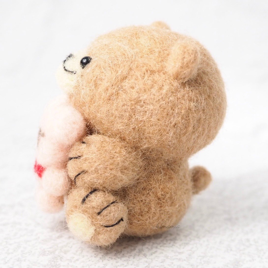 kumamia_minne's tweet photo. ✨販売情報📣🧸

『ちょこん！羊毛フェルトマスコット くまたん No.3』

全3種各1点のみ

⟡.──────────── .⟡

⭐️あした（2026/10/15） 21:00 先着順⭐️

✧• ──────────── •✧

🐻🐻‍❄️🧸
🩷🩷🩷

 #羊毛フェルト 

🎪 https://t.co/iVdSjFw1la https://t.co/sS6XCgm5ZG