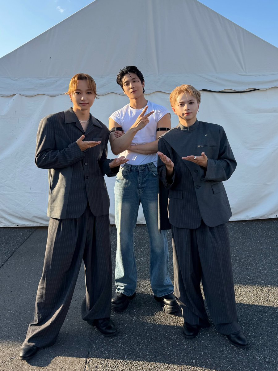 oneoreight__'s tweet photo. [📸]TRANSLATE📟 w/#SVRN さん

#SVRN さん(@gliide_music) ありがとうございました✨

🔗TikTok
https://t.co/86JXnUPdjd

🔗Instagram 
https://t.co/HYaBWQKVfn

🔗Youtube
https://t.co/SKJYgk8aHy

#ONEOREIGHT #1OR8  #TAKERU #MIZUKI
#TRANSLATE📟  #EN_GÏNE🫀 https://t.co/A5L56tMDIO