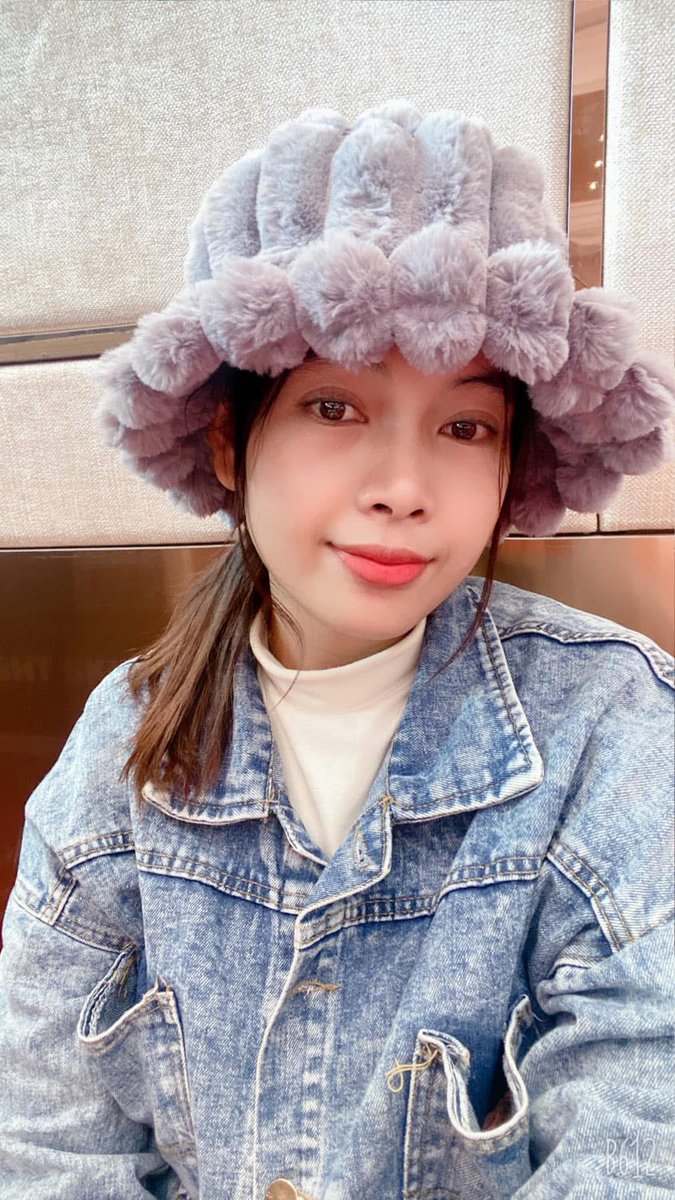 OunKter's tweet photo. ប្រពន្ធបងចង់ខ្លាំងហើយ https://t.co/ZWeV0RhePG