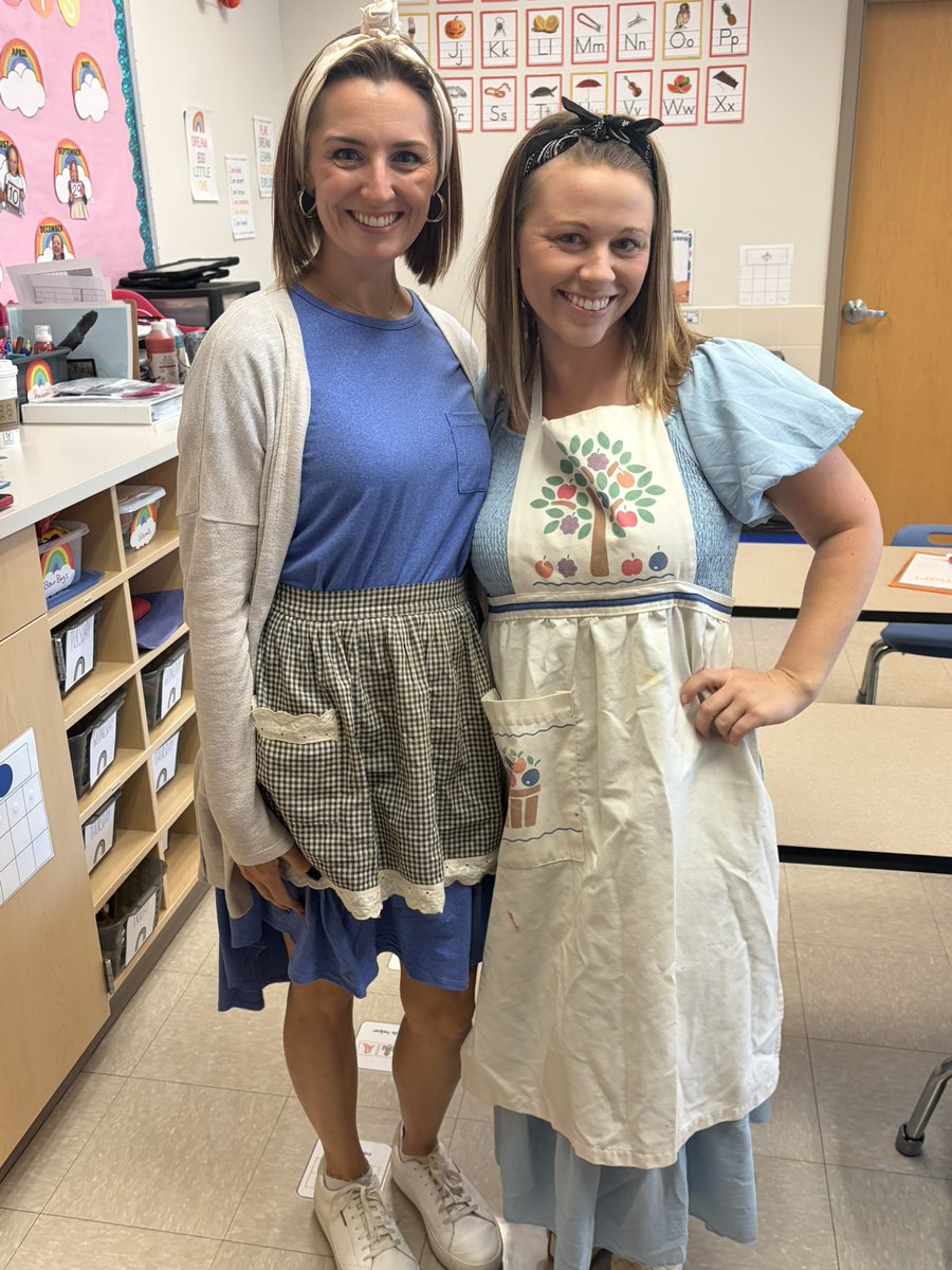 EarlyLearningDr's tweet photo. 🐷🐮🐥 Splish, Splash, Wishy-Washy! 🫧🛁

Room 248 spent last week diving into Mrs. Wishy-Washy, an all-time favorite children’s book! 📚💕 There’s nothing better than bringing beloved stories to life and making learning fun! https://t.co/Xb1zw2f7N5