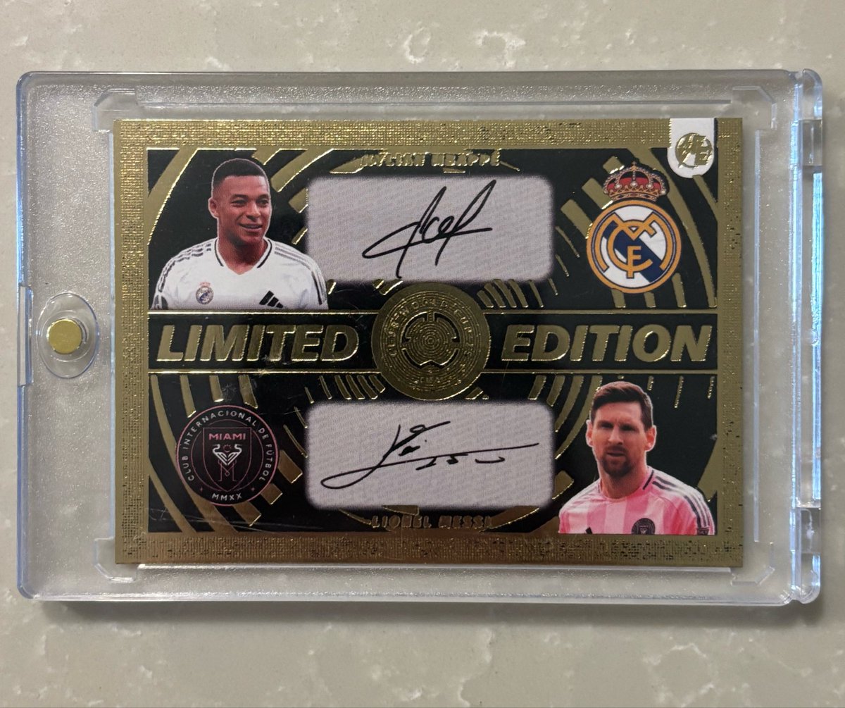 MeTylerG's tweet photo. Last Post-
Messi/Mbappe Limited Edition - this was a case hit in pretty sure for Asia product
$80
*Shipping info and rules in pinned tweet*
#TSSS #TGSTACKSALE https://t.co/EEhgs7EDjB