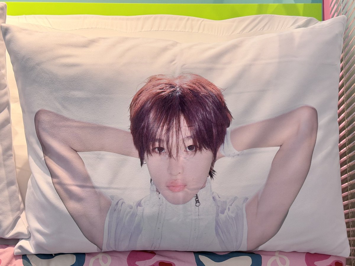 ramunekui's tweet photo. 이 리쿠 베게 방에 있으면 엄청 부끄러울 것 같애 https://t.co/ZD0OQvEkx3