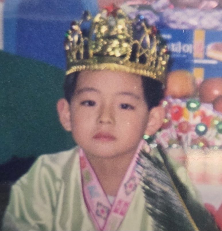 ipinkthv's tweet photo. a king always a king. https://t.co/AbXZSAuWlT