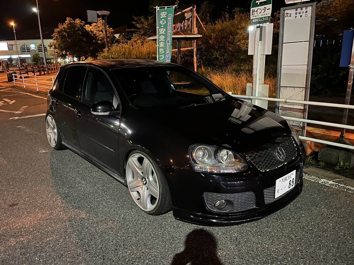 makotu_ef9's tweet photo. 『20代』を共に駆け抜けたシビック以外の愛車達(足車)🚗💨

リースで無理して乗ってた当時新車のベンツより20万円で買ったゴルフが1番気に入ってた。
45万円で買ったアウディは壁におもっきり突っ込んだし15万で買ったレジェンドは燃費悪すぎてハタチでシビックと2台持ちキツすぎた。 https://t.co/nZUIEDwEvm