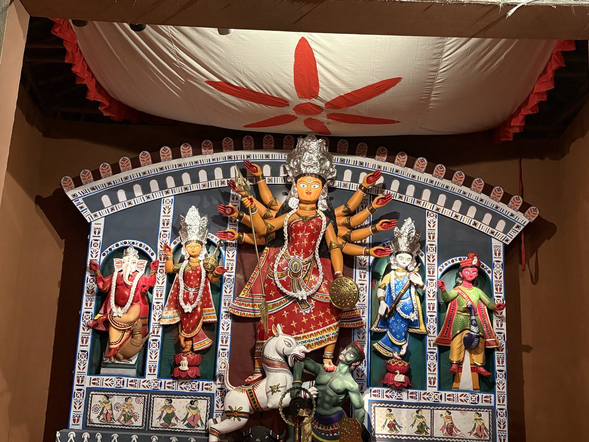 BivashG51328330's tweet photo. @sanjaybpi @SubinoyDutta4 @SuvenduWB #DurgaPuja2026 https://t.co/pdFGOnwrIc