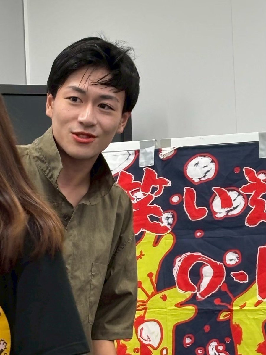 morphineNxO's tweet photo. 🧪演者紹介🧪

①ルサレビアン
②慶應義塾大学お笑い道場O-keis
③愛知楽しみです！ https://t.co/XDYZEwAvUm