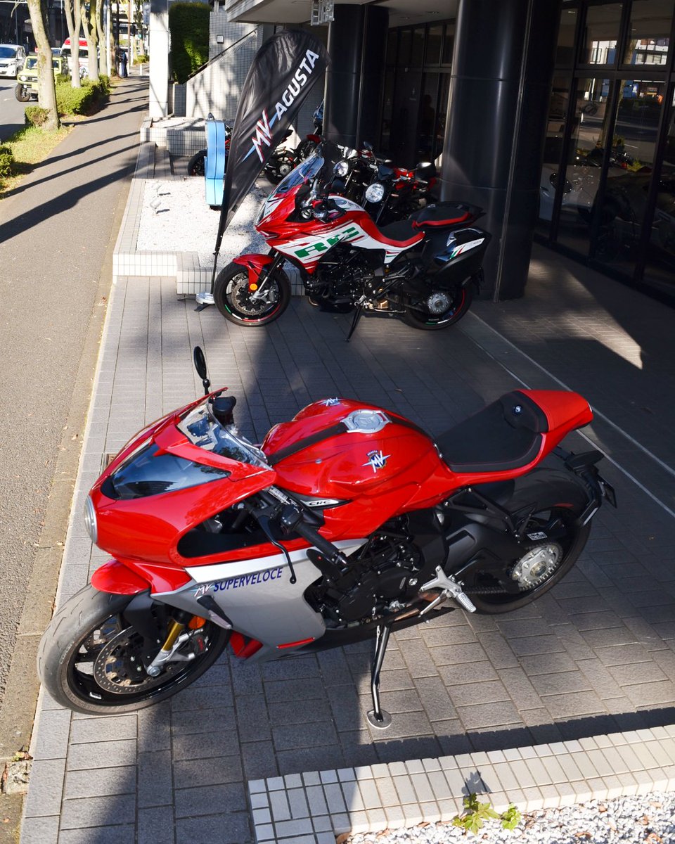 mvagustajp's tweet photo. 「MV Agusta Yokohama-Kohoku Showroom」は、お気軽にMV Agusta世界観を体感できる新たな情報発信拠点（販売は行っておりません）です。全車種の展示車、試乗車をご用意しています。ぜひお立ち寄りください。
住所：神奈川県横浜市都筑区高山1-32
営業時間：10:00～18:00 定休日：火曜日 https://t.co/ETtSBMethc