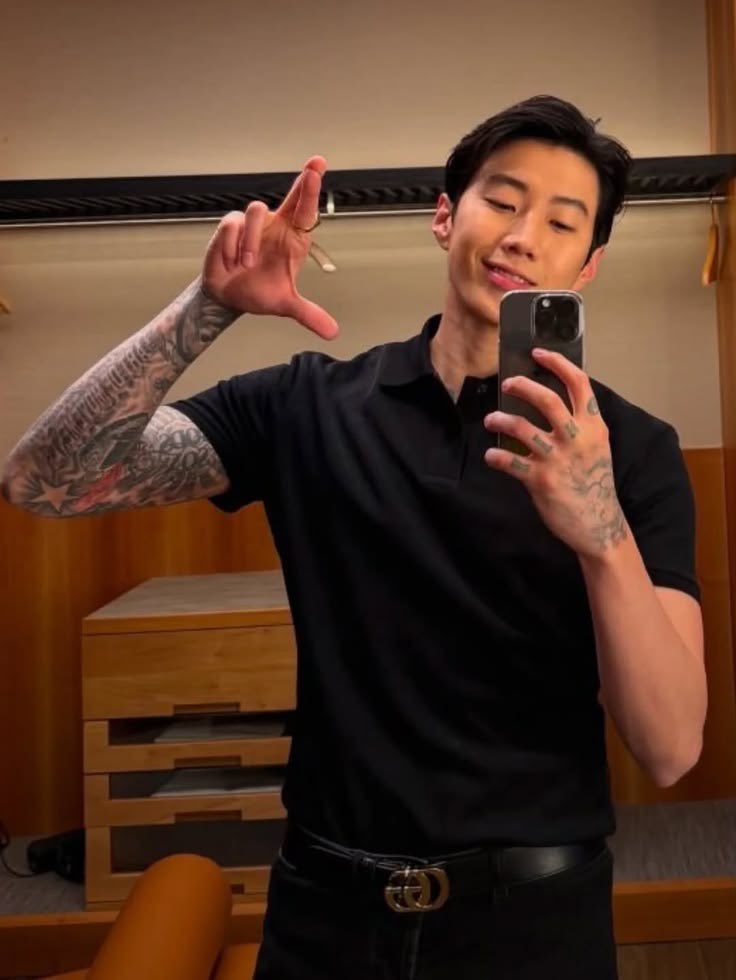 ryulshottiee's tweet photo. l vote dpn #jaypark for fan’s choice male #2026MAMAVOTE 
We love you 🫶❤️international dad https://t.co/CPRQSnmgGF