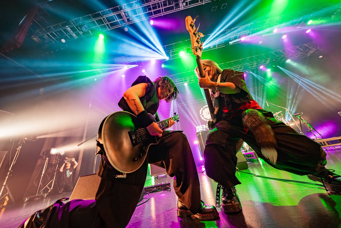 haraBCN_sunchan's tweet photo. iKAちゃんのスーパーサポートに
大感謝!!!🤘🏼🎸🔥🔥✨

photo by @hilf_ntlo 

#NEMOPHILA 
#天壌無窮極音道中 https://t.co/5z1sTNPFOj