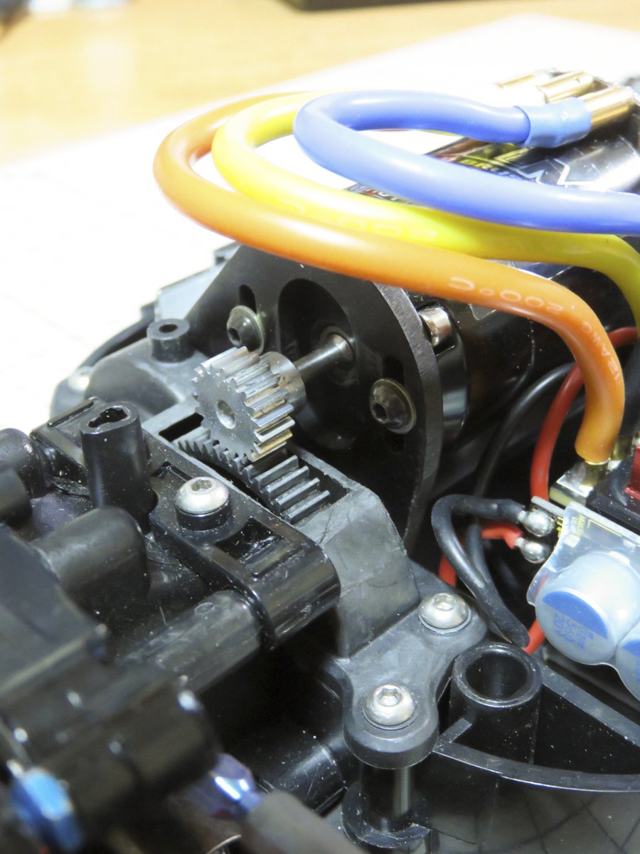 HobbiesTt's tweet photo. #タミヤ #ラジコン #RCカー
TT-01 RWD
メンテナンスしようと取り出して
「持ち上げセンターモーターかっこいいな～～」
と思いつつ眺めてるだけで時間が過ぎてしまった
そして何故か写真をとるという https://t.co/xRsFfDyOLi