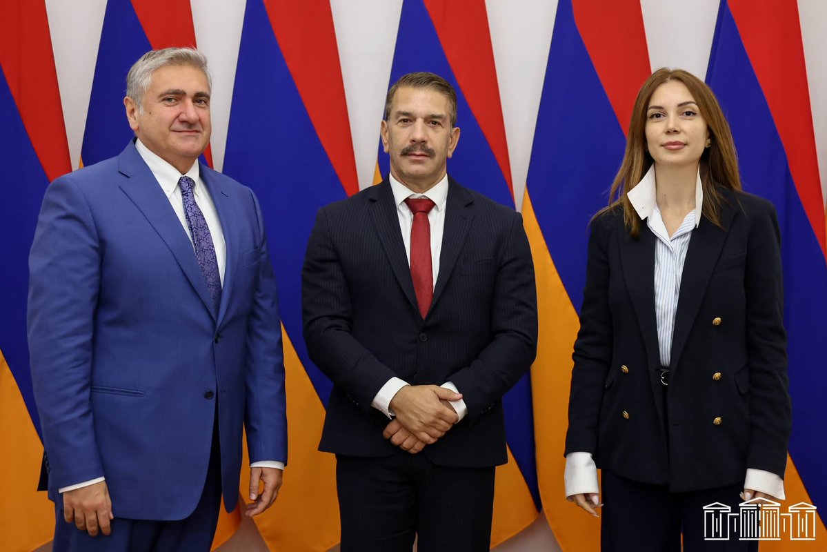 CyprusinArmenia's tweet photo. Կիպրոսի և Հայաստանի միջև երկկողմ հարաբերությունների և միջխորհրդարանական համագործակցության ամրապնդման հարցերը քննարկվել են երեկ ՀՀ ԱԺ «Հայաստան» խորհրդարանական խմբակցության ղեկավար տիկին Աննա Գրիգորյանի հետ հանդիպման ժամանակ։

@CYParliament
@CyprusMFA
@MFAofArmenia https://t.co/KJ75vRz3Nr