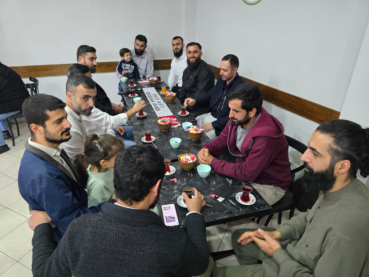 FurkanH41's tweet photo. Kocaeli olarak,

Bizler de Alparslan Kuytul Hocaefendi’nin davetine icabet etmiş olalım💐☝🏻

#GönüllerBirOlsun https://t.co/FEwcMCFD9P