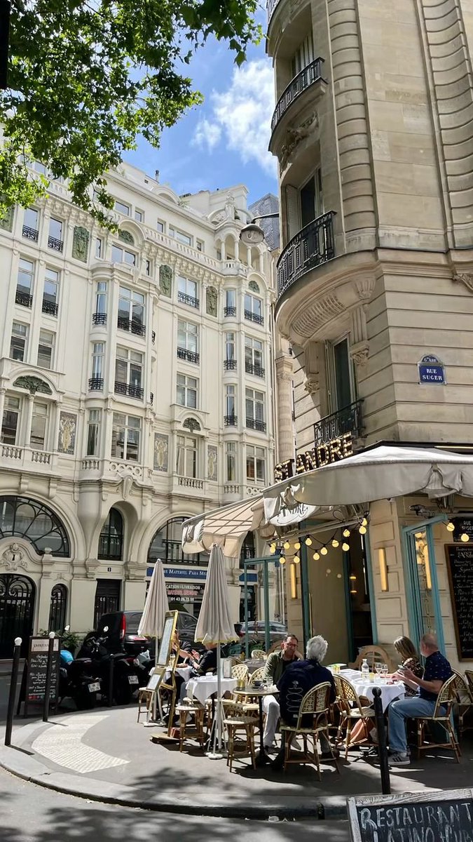 earthviewss1's tweet photo. Paris, France 🇫🇷 https://t.co/cnZUCwocee