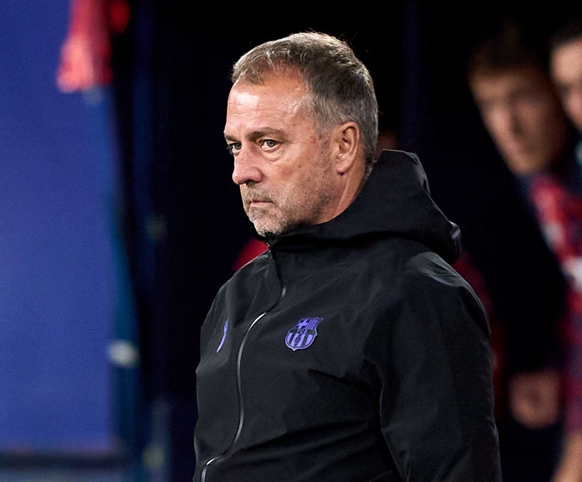 ultimate_kombo's tweet photo. Barcelona where leading 4-1 

Karim Adeyemi missed a chance you needed to see how angry this man was on the touchline 

If Ruthlessness was a human being it will be Hansi Flick https://t.co/XbQBki4pyx