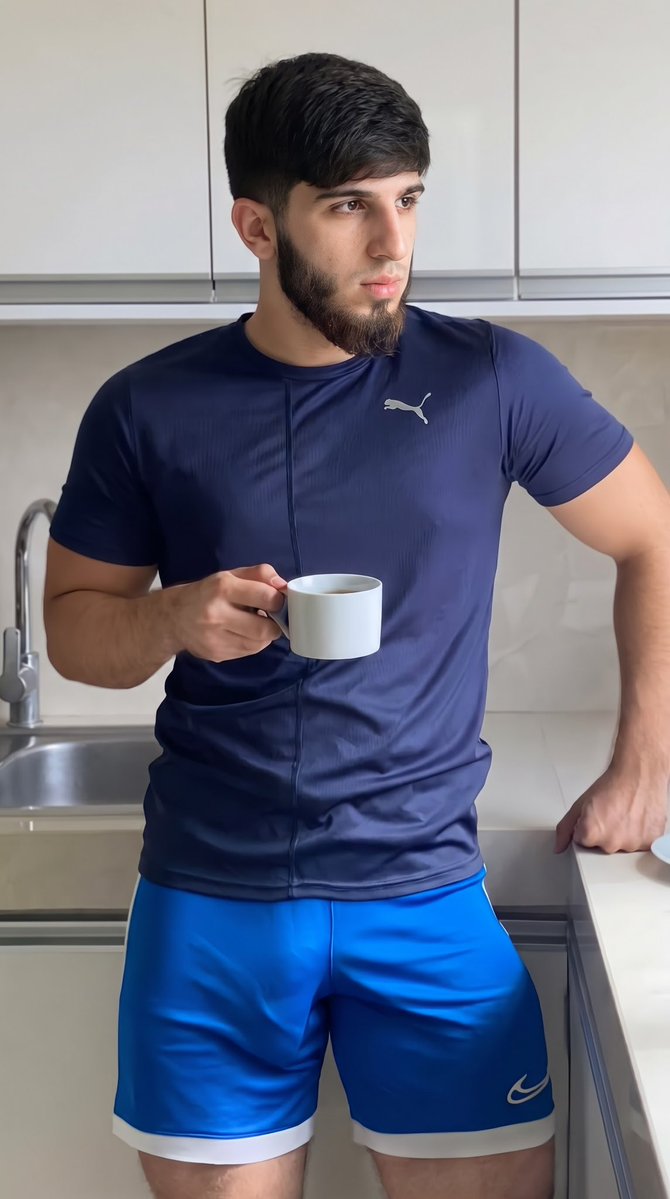 LevonKochyan's tweet photo. I’ve wanted to fuck someone’s mouth since first thing this morning. I’ve already got a hard-on. https://t.co/wx7sNObUib