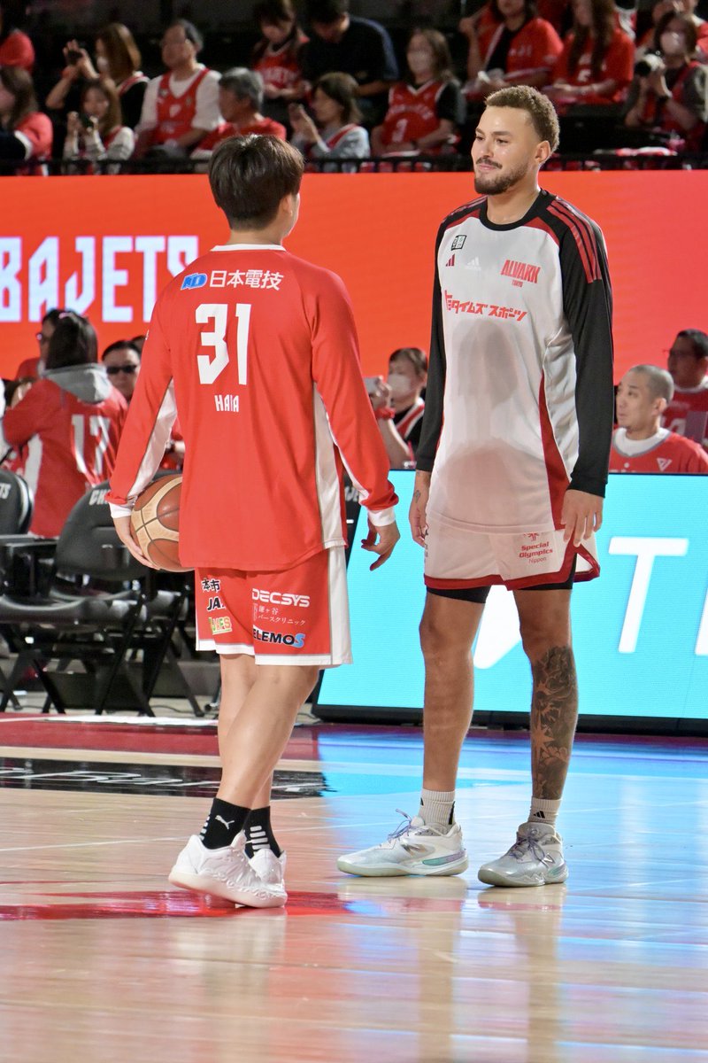 chu_u81's tweet photo. 🤭🩷
#原修太 #DJホグ
#千葉ジェッツ #アルバルク東京 https://t.co/n9gxWQcyCJ