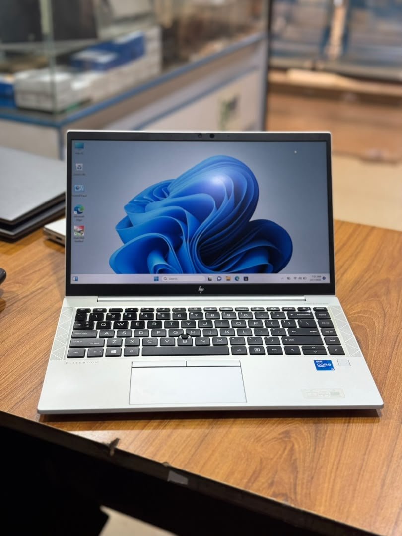 ROXITECHNOLOGIE's tweet photo. HP Elitebook 830 G8 icore5 11th Generation 16Gb RAM 512Gb SSD.
 Backlight keyboard, Figure Print, Face id, Slim, Lightweight and Portable Design.
13.5 inches Full HD Display

Call/Whatsapp Us on;
+256759309953/+256774306597.
 
#offices #Engineers #students #Banks #Managers https://t.co/bRzfb3mRdH