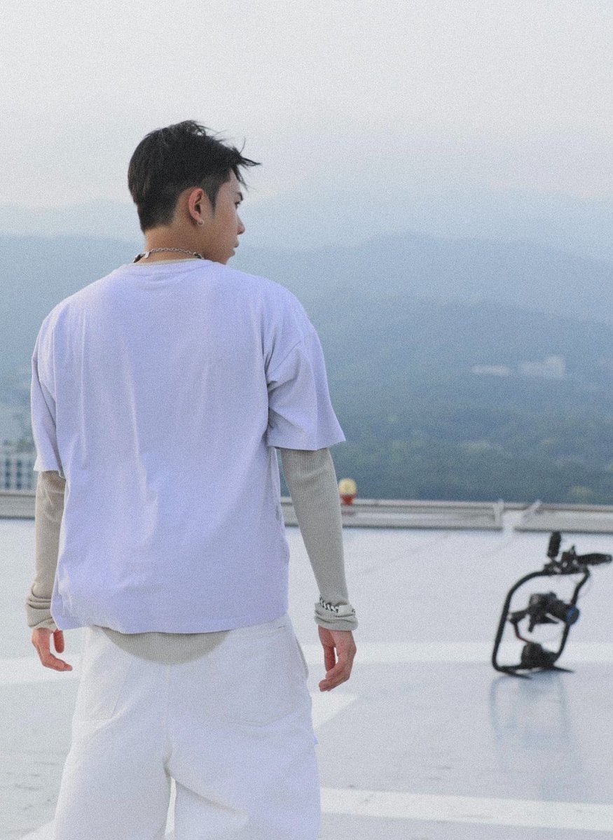 ryulnade's tweet photo. prettiest back…. 🥹♡ https://t.co/SWhggiVoXW