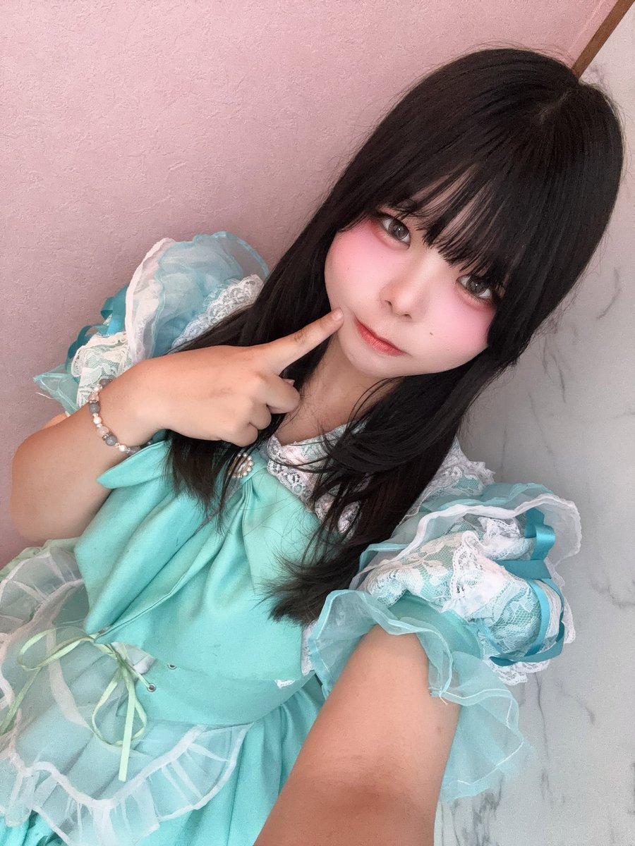 candy_konoha_'s tweet photo. ろぐいんです！

髪の毛染めた！！
まっくろくろすけなり(>ᴗ<) https://t.co/8EqLEZvZV3