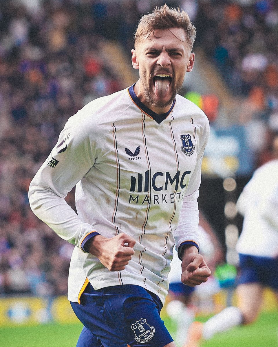 Everton's tweet photo. Some of our favourites from the weekend. 📸⚪️ https://t.co/mhNmgUkQFR