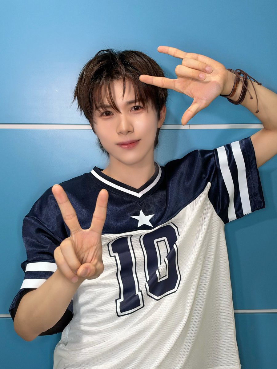 KO1KEYZofficial's tweet photo. [📸] 261014

MBC「#쇼챔피언」
감사합니다!

🎀 #YUKI
Detail ➡︎https://t.co/zzxyfKiyru

'KO1KEYZ' (Korean ver.) PV
🔗https://t.co/4xIBmFou16
Apple Music
🔗https://t.co/nt5gbOLIZR
Spotify
🔗https://t.co/pTP0S9RVbH

#SHOWCHAMPION
#KO1KEYZ #코이키즈 https://t.co/2E44olJF5T