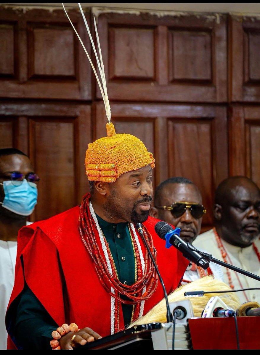 MathewEtchie's tweet photo. Before You Condemn the Olu of Warri, Let Us Separate Facts from Politics. 

The backlash against His Majesty Ogiame Atuwatse III, the Olu of Warri, over his attendance at the Seyi Tinubu Colloquium raises several important questions: are we judging the monarch by what he actually https://t.co/cK3CQSIpAi