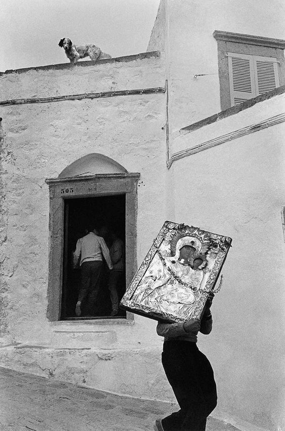 eyeonaxis's tweet photo. Patmos island, Greece, 1989 by Nikos Economopoulos https://t.co/4wHgudXnO2