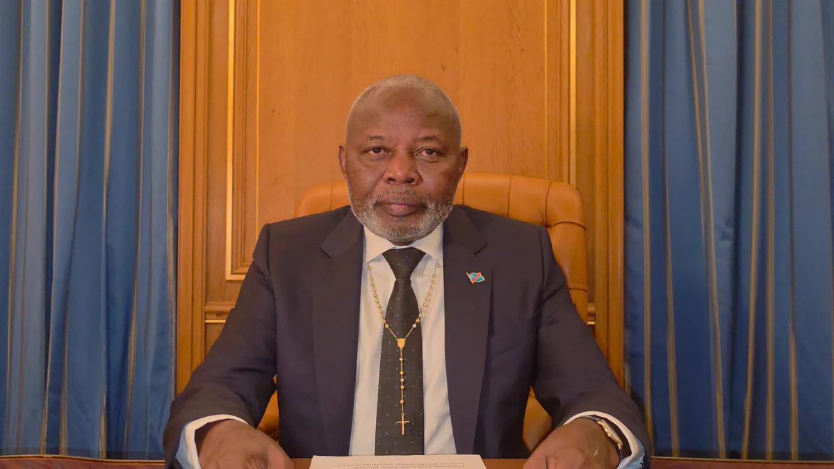 Newscd15's tweet photo. Vital Kamerhe à Joseph Kabila : « Vous appelez à la paix dans vos discours, vous appelez à la rébellion dans vos actes. Le peuple vous jugera sur vos actes » https://t.co/K16njyh81Q
