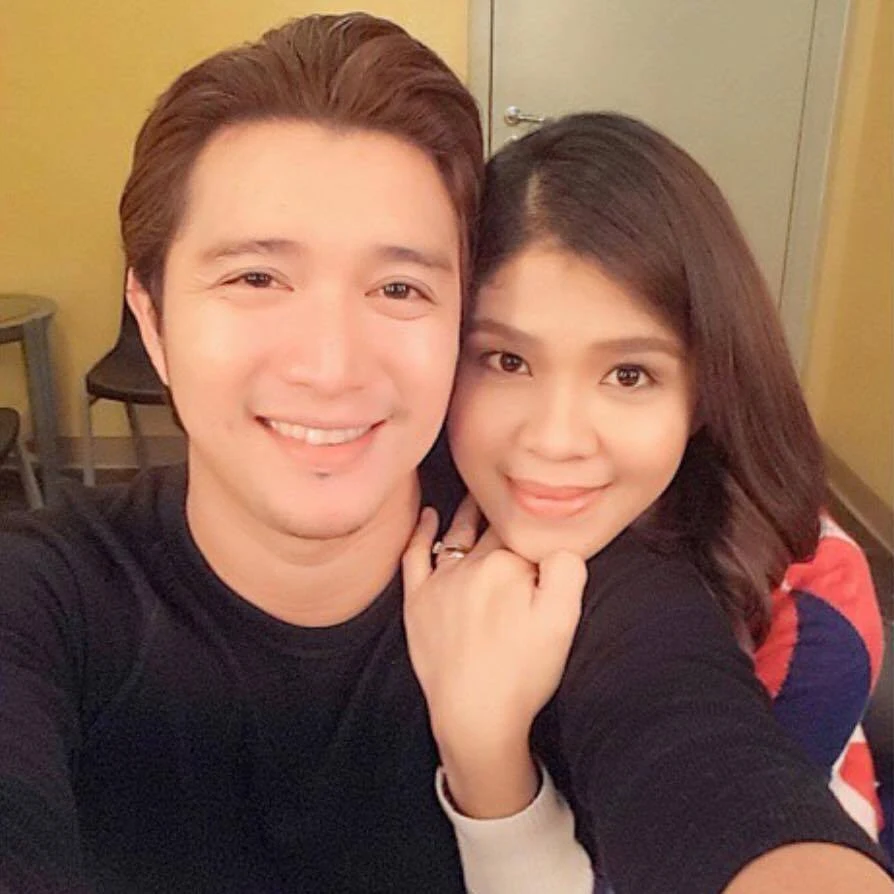 jeromystery's tweet photo. correct me if i am wrong, but i think MelaSon is the only pbb loveteam that turns into a partner and happily married up today https://t.co/NL6Wzw56xE