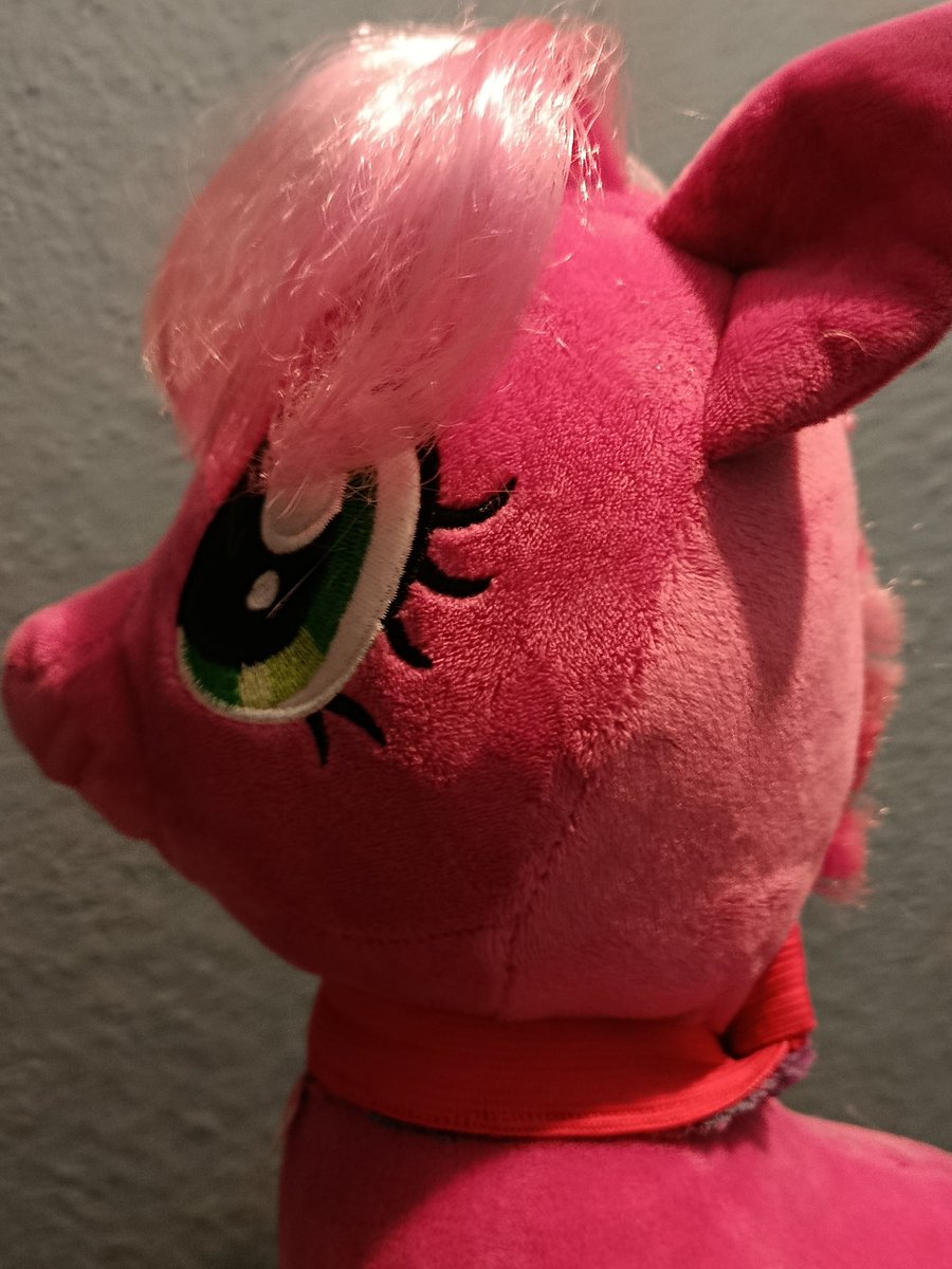 thee_rgan's tweet photo. Hoy en la feria de mi cerro me encontré con una Cheerilee pelona y sin cola... obvio si la compré https://t.co/xfHEpYdZWU