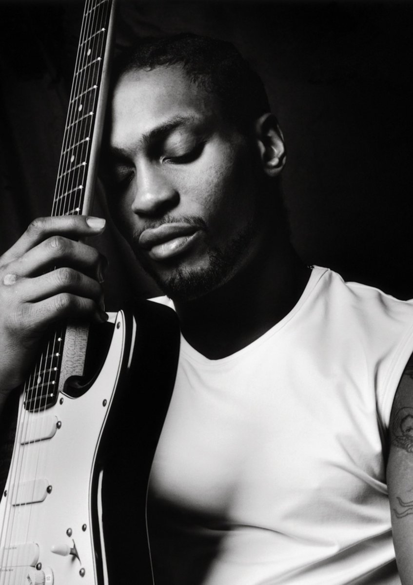 Kurrco's tweet photo. R.I.P. D'ANGELO
One year ago today 🕊️

Feb 11, 1974 — Oct 14, 2025