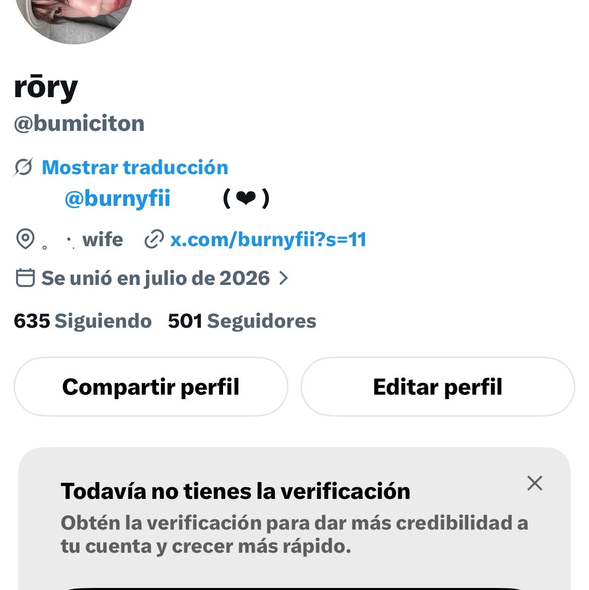 bumiciton's tweet photo. omg graxias por los 501 mutis besitos en el cachete pq mi lobita se enoja los tequeme 🐰🐰🐰🤏🏻🤏🏻 https://t.co/1GXOwpewr0