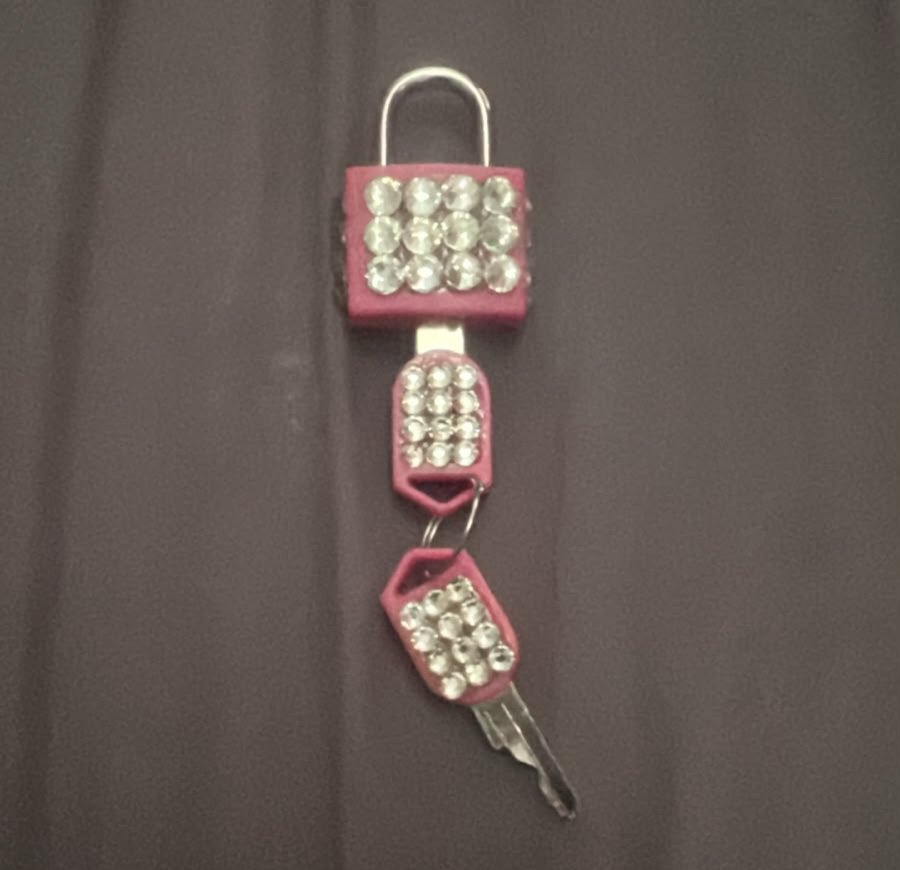 goddessjaminaWA's tweet photo. I know locktober is almost over but my sub is giving me these gorgeous keys aren't they adorable chastity locktober perth findomaus femdomaus https://t.co/cSuUMvcxOz