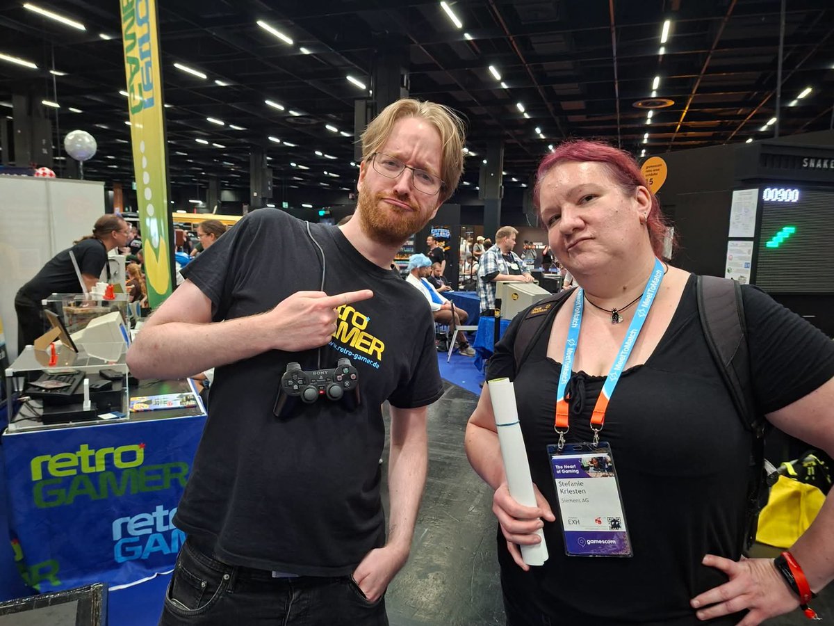 RetroGamer_de's tweet photo. Keine Gamescom ohne Steffi! https://t.co/JF3n91CcKP