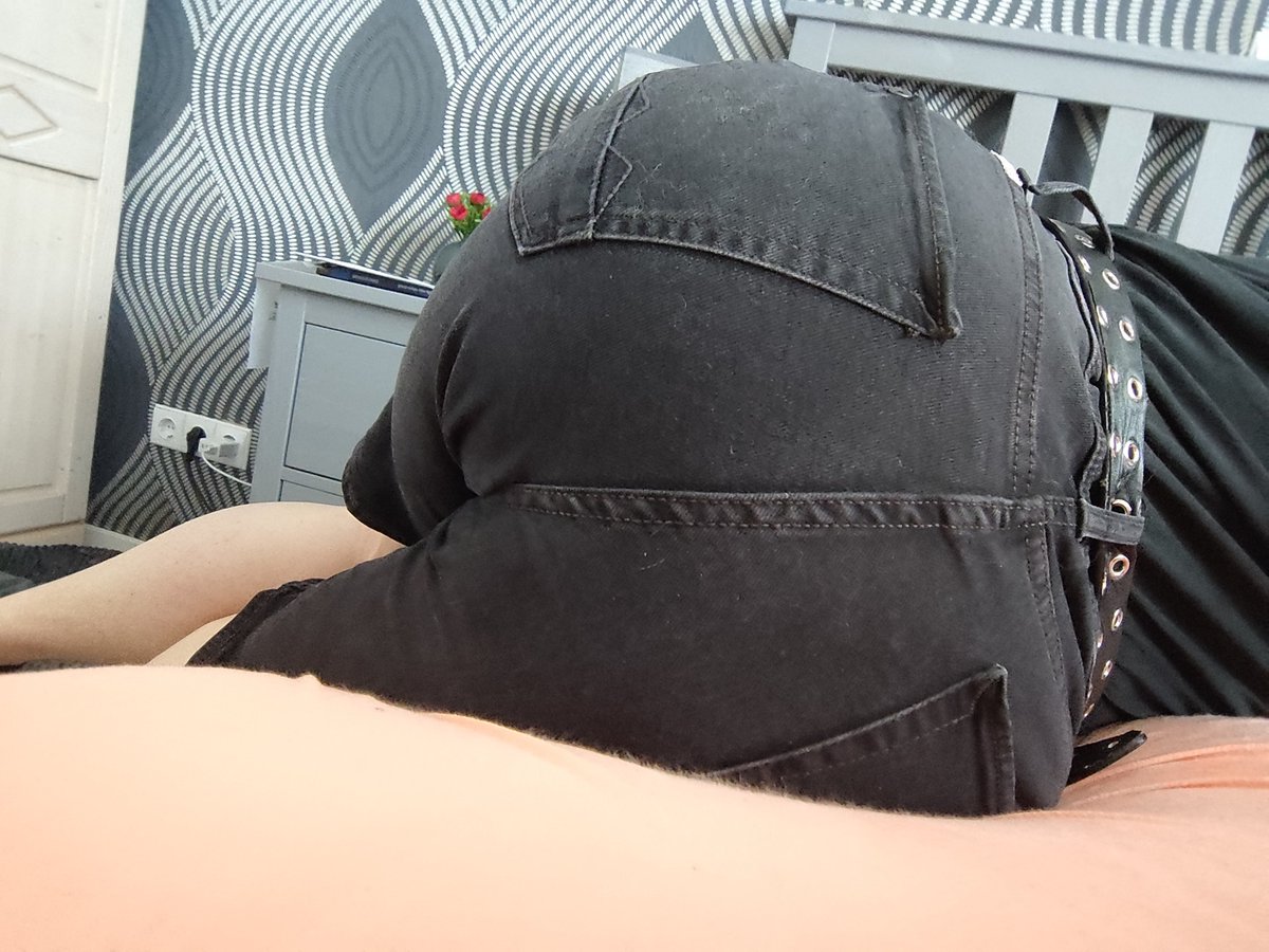 ThatMatking's tweet photo. More gay femboy twink ass :3 https://t.co/68jM8Fw23g
