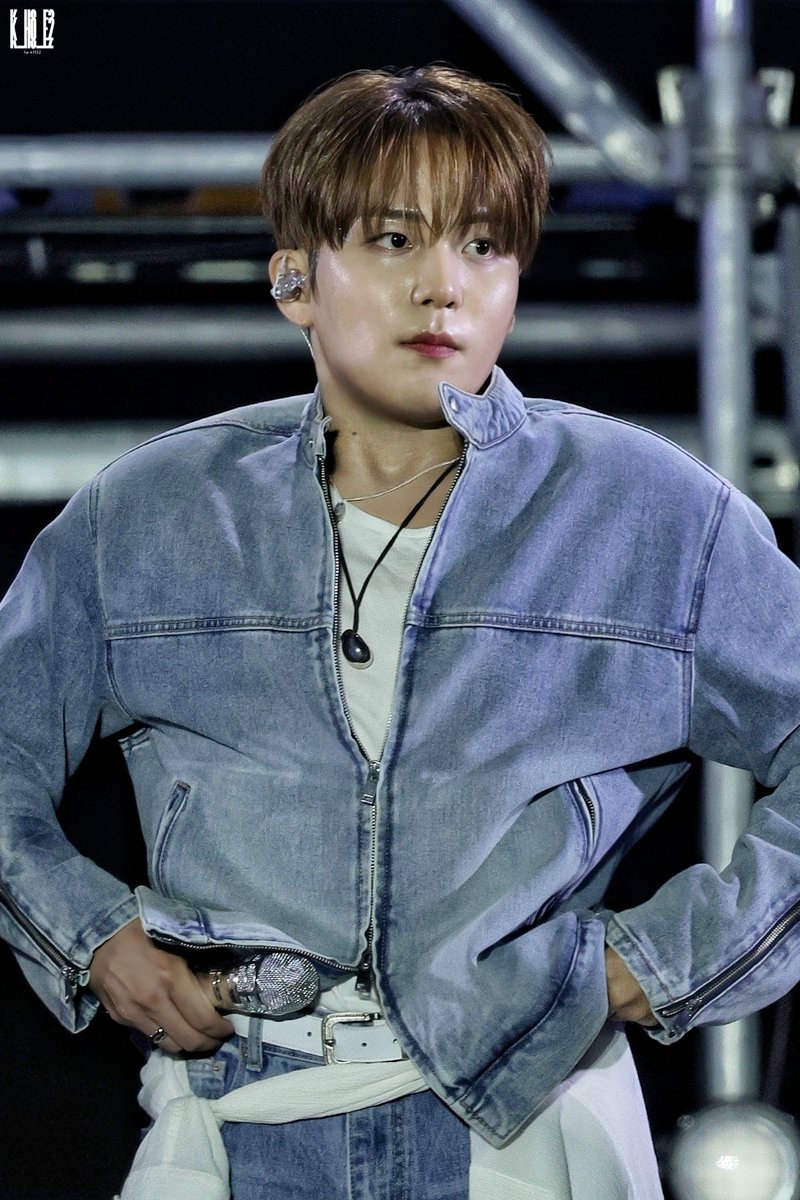 K_HO_E2's tweet photo. 260920 ATA 페스티벌. 종호
읏챠

#ATEEZ #에이티즈 #JONGHO #종호 https://t.co/88IQHunTWs