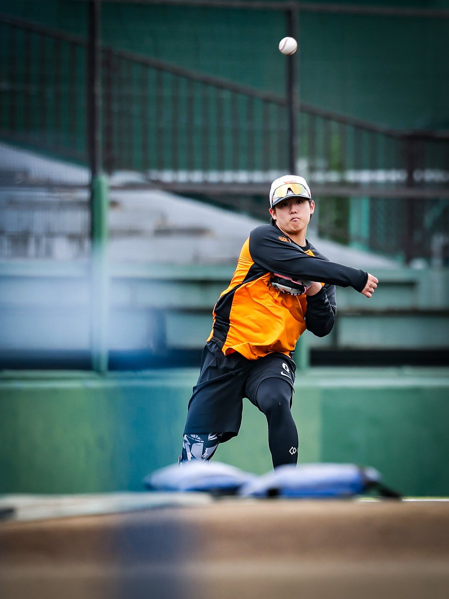 tkphoto1234's tweet photo. #巨人
10/14
#浦田俊輔 
#石塚裕惺 https://t.co/DASapgwGdB