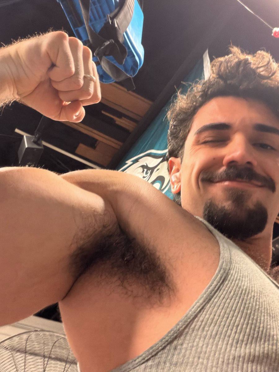 flexxxofblue tweet picture
