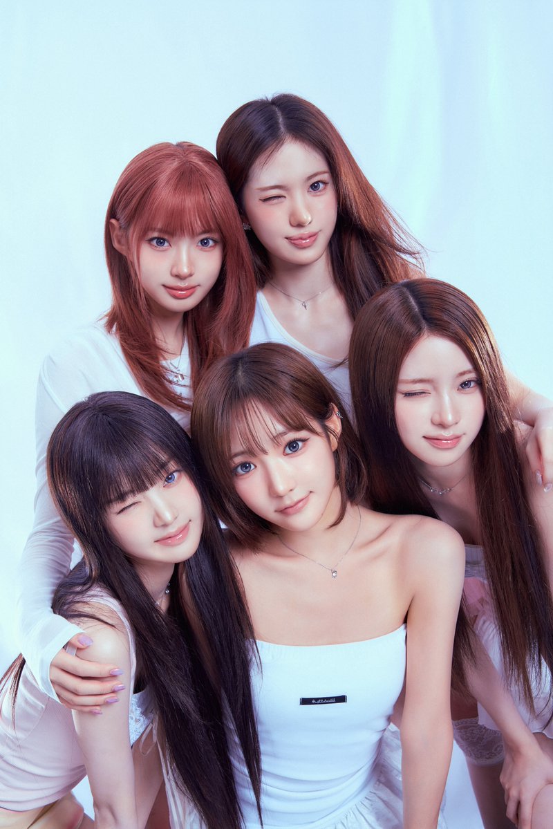 barks_news's tweet photo. 【インタビュー】KiiiKiii、初の日本ワンマン直前に語る「素晴らしい音楽とコンセプトを持って活動できることがとても幸せ」

https://t.co/TU4e39nyjI
#KiiiKiii #キキ #키키 https://t.co/bFUBdjH3rY