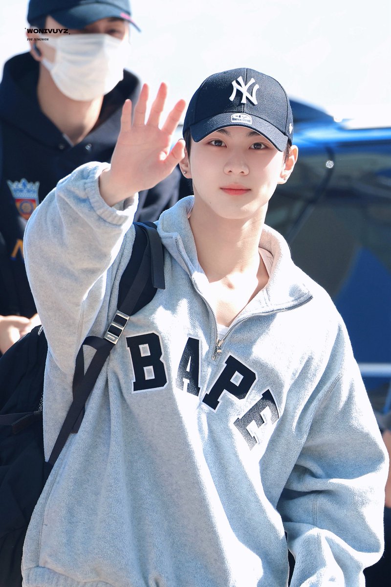 wonivuyz's tweet photo. 261014 ICN 

오늘 너무 귀여워 ㅋㅋㅋ

#양정원 #정원 #JUNGWON 
#ENHYPEN #엔하이픈 https://t.co/cQiCB6O2gt